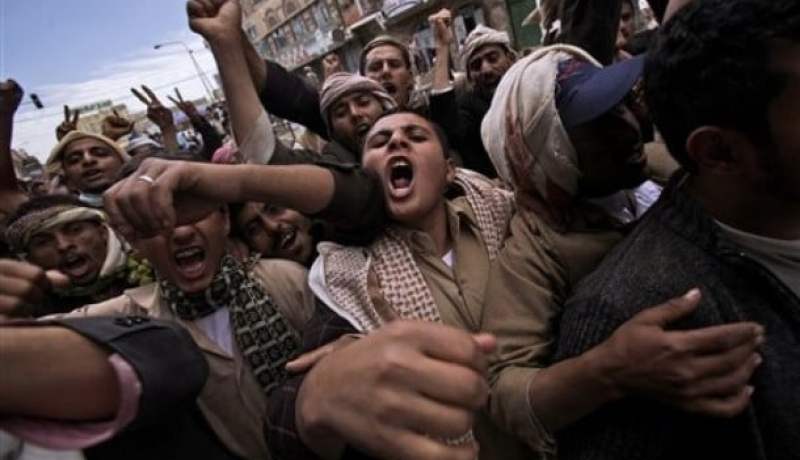 وفاة متظاهرين اثنين يرفع حصيلة قتلى مواجهات السبت في اليمن الى سبعة