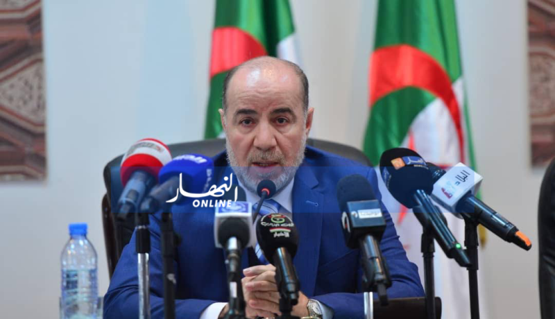 بلمهدي: “أعرف معاناة الأئمة.. وسنسعى لتحسين ظروفهم”
