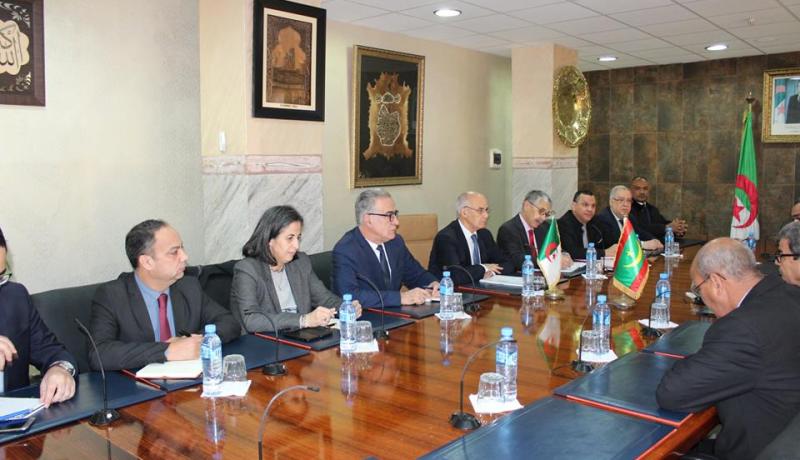 يوسفي يتباحث سبل تعزيز وتنويع التعاون الاقتصادي بين الجزائر و موريتانيا