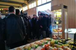 بالصور.. يوسفي يتفقد مشاريع الصناعات الغذائية ببشار