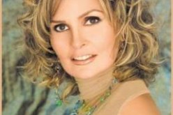 يسرا طبيبة نفسية في رمضان المقبل