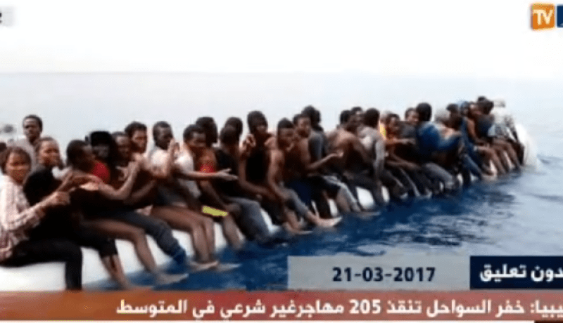 بالفيديو.. خفر السواحل الليبية تنقذ 205 مهاجر غير شرعي في المتوسط