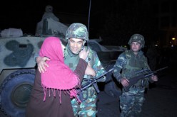 ‮ ‬بن عـلي‮ ‬يهـرب من تونـس‮  ‬على متن هيليكـوبتر‬