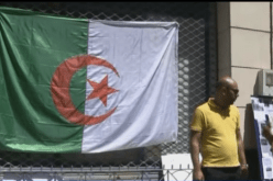 فيديو الأقدام السوداء تطرد الجزائريين من منازلهم في وهران