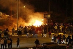 ازدياد حدة الاشتباكات بمحيط الداخلية.. و مدرعات تطلق غازا وخرطوش