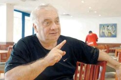 زاهـر: ''سأرافق بعثة الأهلي إلى الجزائر لتأكيد المصالحة''