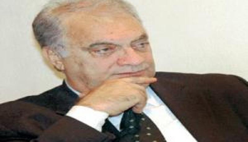 خلاف بين زاهر ونائبه أبوريدة بسبب الجزائر؟