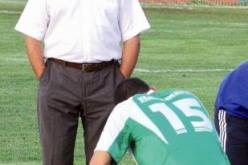 زعيم يطرد طوال من جديد ويفجر أزمة أخرى