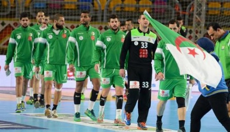 رسميا.. نجم الخضر ينضم إلى الزمالك المصري !