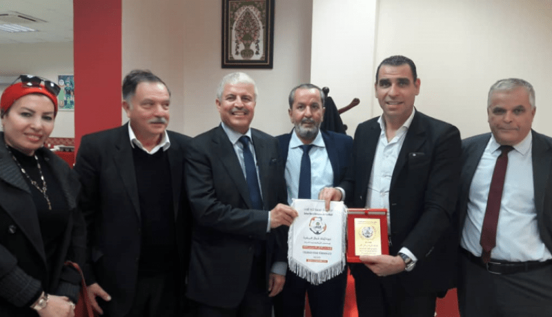 بالصور.. زطشي يكرم رئيس وأعضاء اتحاد شمال إفريقيا لكرة القدم
