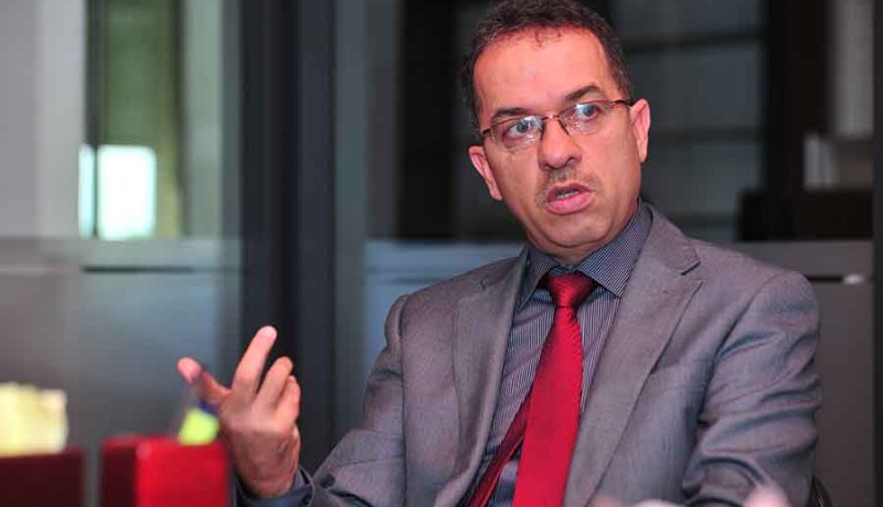 زمالي يدخل عالم «الفايسبوك» وتويتر