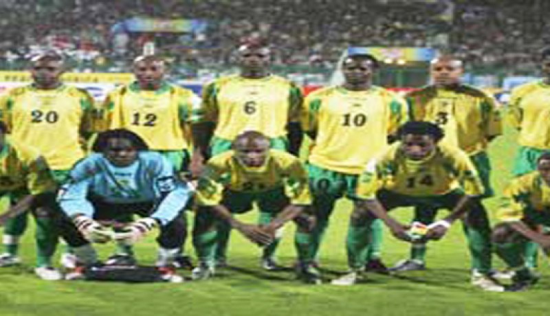 توقيف 80 لاعبا بينهم عناصر المنتخب الزمبابوي لكرةالقدم بتهمة التلاعب في نتائج المباريات