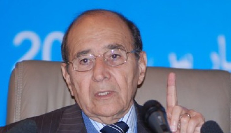 زرهوني‮ ‬ينافس بن بوزيد