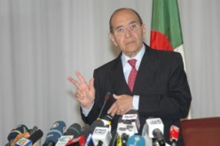 زرهوني : ''لا يجب أن نخلق عقدة من نسبة المشاركة في الانتخابات، ومن الصعب التكهن بشأنها''