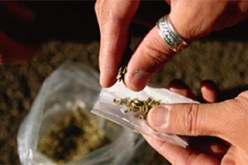 عشر ‮ ‬سنوات سجنا لجامعي‮ ‬وصديقه بجنحة ترويج المخدرات في‮ ‬سطيف