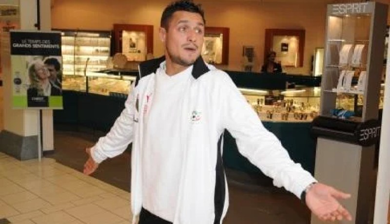 زياني يوافق على عرض سانت إيتيـان وينتظر قرار ماكلارين ماكلارين