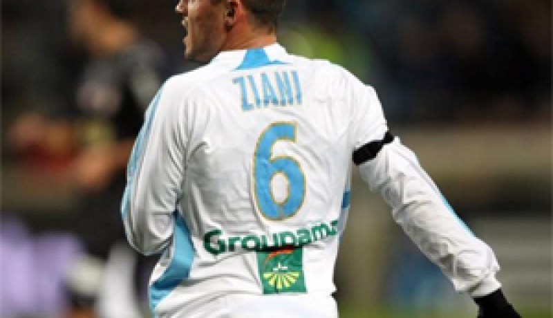 جدد تأكيده أنه لم يفكر يوما في ترك مرسيليا…زياني: “عدت إلى مستواي بفضل المنتخب الوطني”