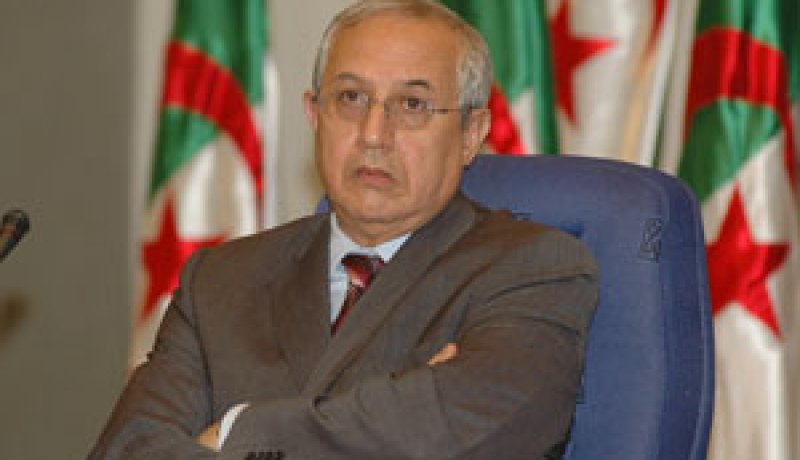 زياري .. يفضل دورة واحدة للبرلمان وراحة دائمة للنواب