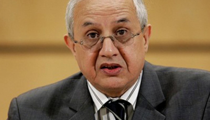 زياري يمثل رئيس الجمهورية في مراسم تنصيب الرئيس الجديد للأرغواري