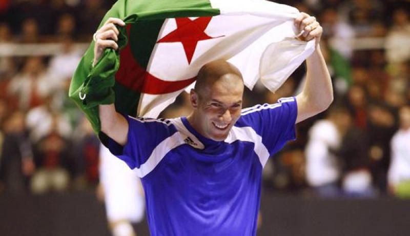 زيدان: “حريص دائما على زيارة الجزائر”