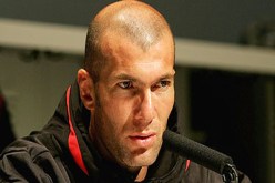 زيدان: يجب أن يبقى بلان مدربا للمنتخب الفرنسي