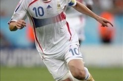 الأسطورة زيدان يدعم فلورنتينو بيريز لرئاسة ريال مدريد