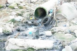 سكان الرويسات خرجوا في مسيرات شعبية حاشدة بعد أن  أغلقت أبواب السلطات في وجوههم