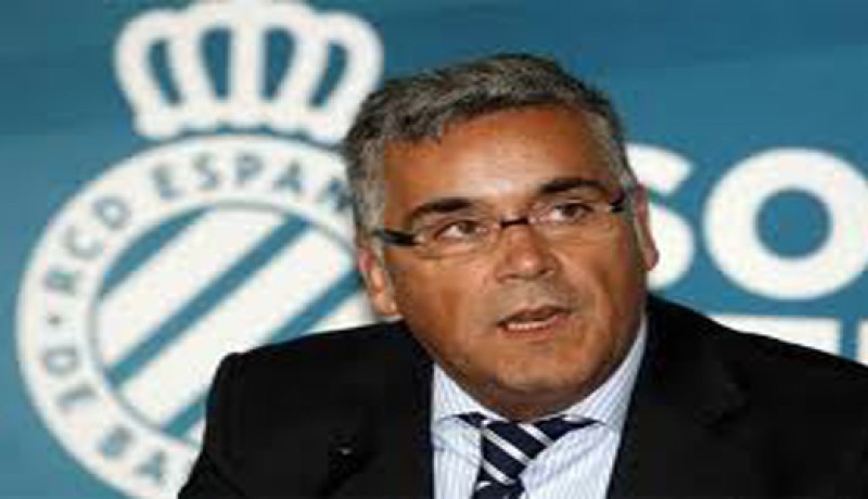 نادي إسبانيول يعزز صفوفه بثلاثة لاعبين جدد