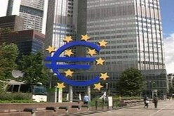 أزمة الديون تلقي بظلالها على الاتحاد الأوروبي