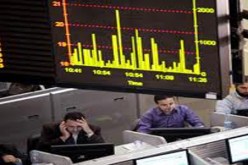 وزير الاقتصاد الياباني يحث البنك المركزي على التصدي لارتفاع الين