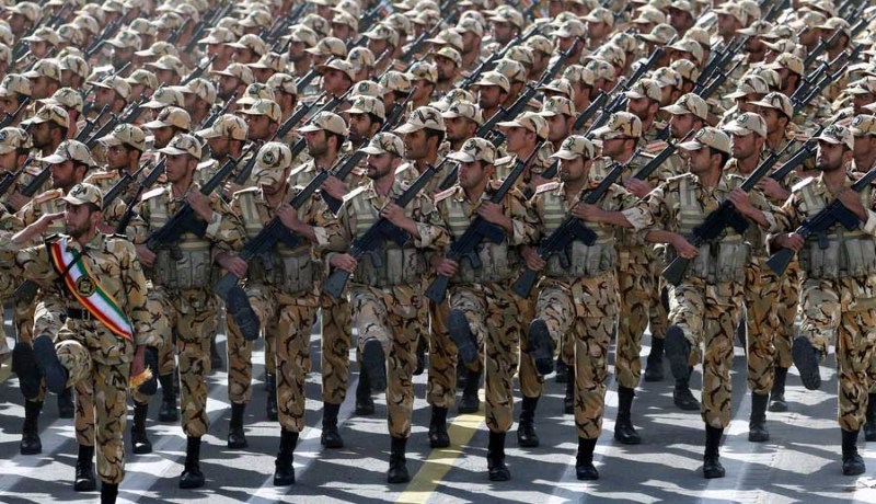 الجيش الايراني يبدأ مناورات عسكرية للرد على هجمات محتملة من داعش