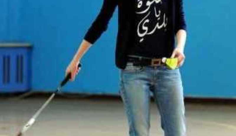 أسماء الأسد تستفز السوريين بقميص حلوة يا بلدي