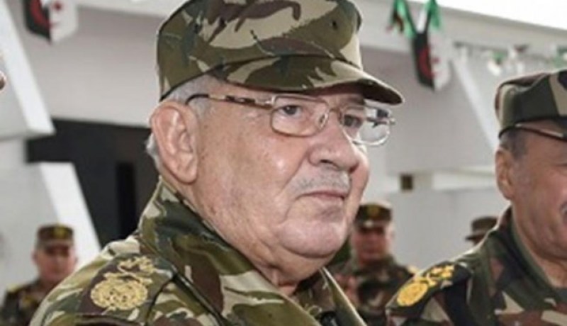 الفريق أحمد قايد صالح في زيارة إلى الناحية العسكرية الرابعة