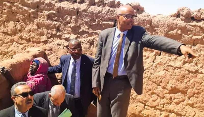 بالصور.. والى أدرار يتكفل بأم الأيتام في زاوية كنتة
