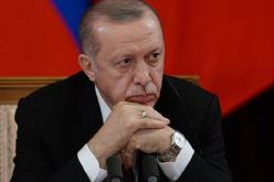 أردوغان يعزل محافظ البنك المركزي التركي لهذا السبب