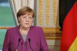 ميركل لوزير داخليتها.. الإسلام ينتمي إلى ألمانيا