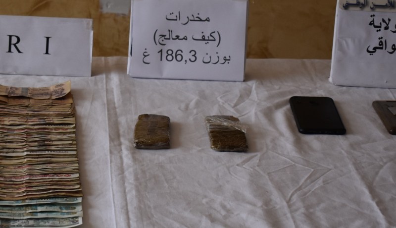 أم البواقي: توقيف شخصين وحجز أزيد من 180 غرام كيف معالج