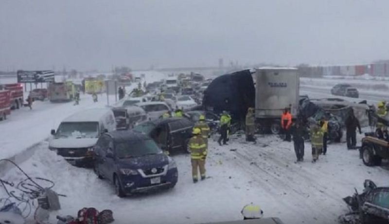 بالفيديو.. إصطدام 130 سيارة في أمريكا بسبب الثلوج