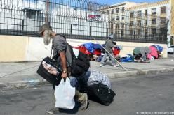 أمريكا: متطوعون يوزعون أغذية على المتضررين من كورونا