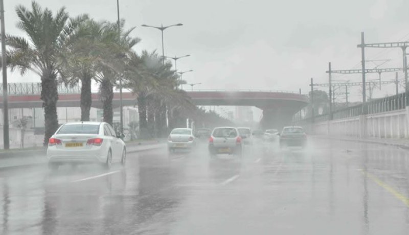 أمطار رعدية ورياح قوية تضرب الولايات الوسطى والغربية