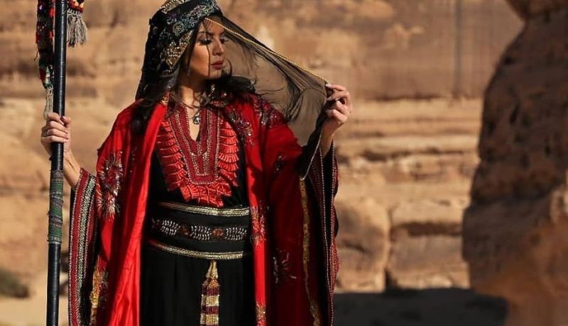 أمل بوشوشة لأول مرة في السعودية لعرض مسرحيتها “جميل وبثينة”