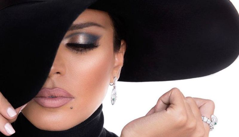 شاهد أمل بوشوشة بالزي البدوي في مسرحيتها الجديدة