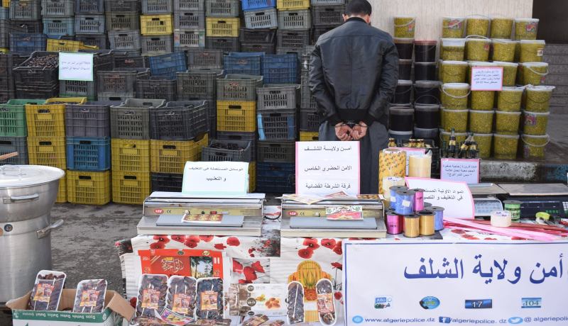 الشلف: تفكيك ورشة سرية لإنتاج وتقليد وتغليف وتعليب مواد استهلاكية