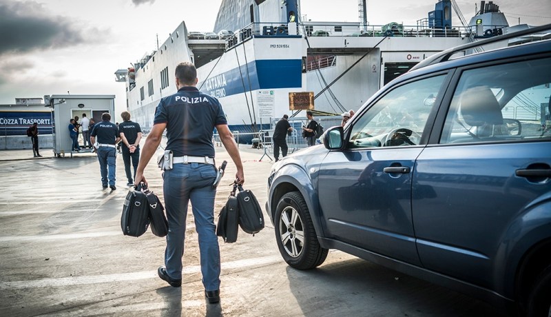 الإنتربول يطيح بشبكة إرهابية تنشط في البحر المتوسط بالتنسيق مع الجزائر