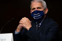 كبير الخبراء في أمريكا يحذر: تحورات مقلقة لكورونا قد لا ينفع معه اللقاح