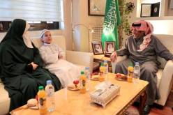 السفير السعودي يستقبل الطفل النابغة الجزائري أنس ساعد عبدالرحمن وعائلته