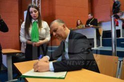 أنيس رحماني: “النهار تلتزم الحياد في الرئاسيات وسنشجع الجزائريين على الإنتخاب”