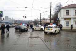 مسلح يحتجز 11 رهينة بمكتب للبريد في أوكرانيا