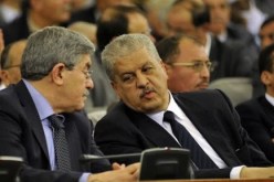 النائب العام: أويحيى وسلال استغلا نفوذهما لتمكين فئة معينة من امتيازات كبدت الدولة 12 ألف مليارسنتيم