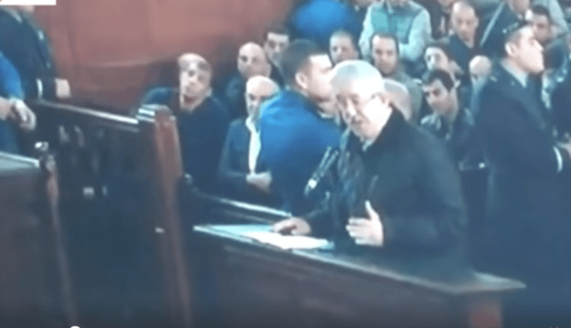 محامي أويحيى: موكلي أصبح منبوذا وزج به في السجن.. وهو لم يتخذ أي قرار خارج القانون